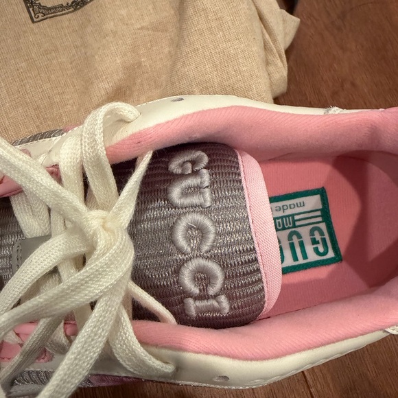 Gucci Women's Pink and Gray Sneakers - Picture 6 of 16